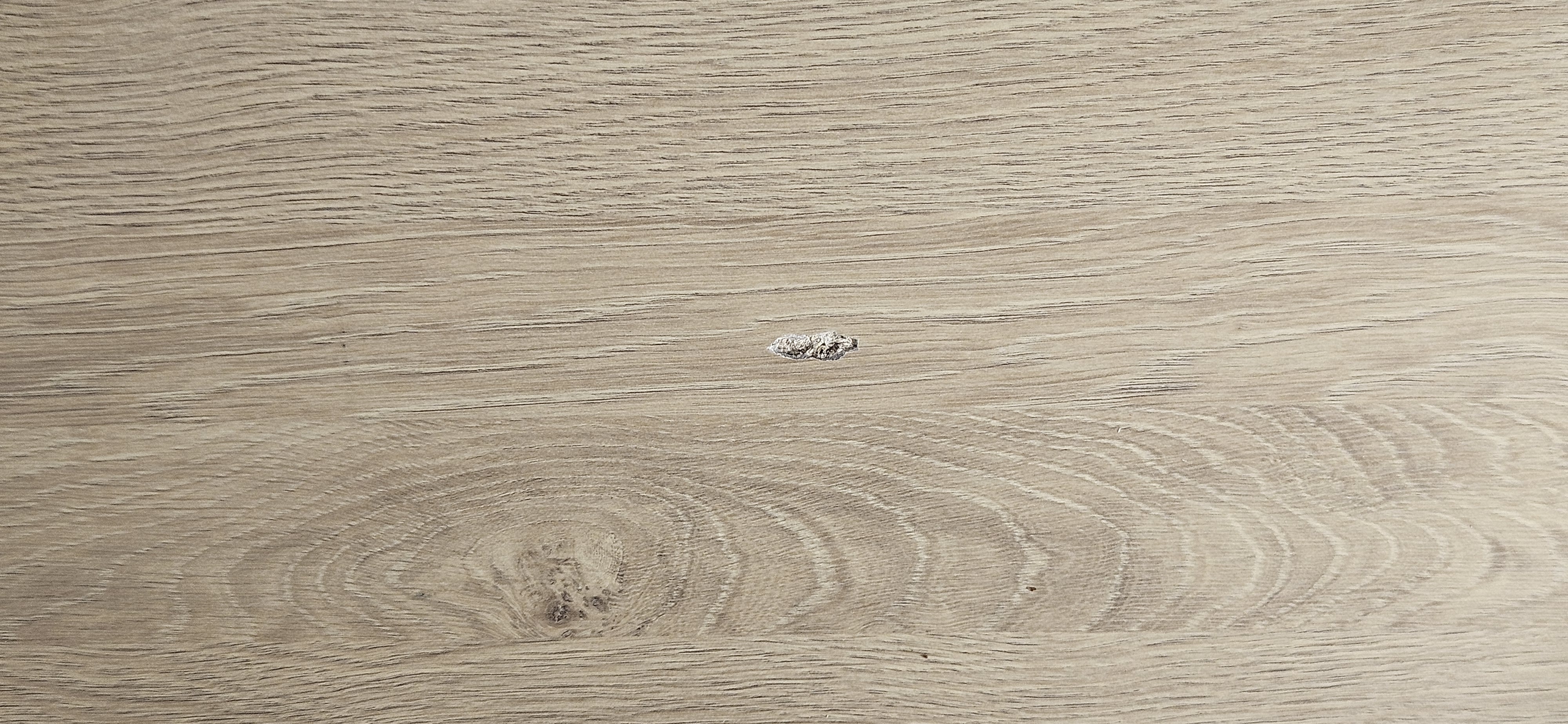 Möbelreparatur – vor der Reparatur